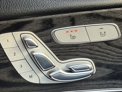 Used 2017 Mercedes-Benz E 300 image 11