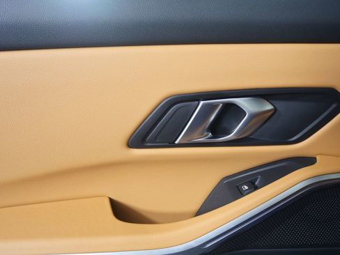 Certified 2025 BMW 330i Sedan RWD image 13