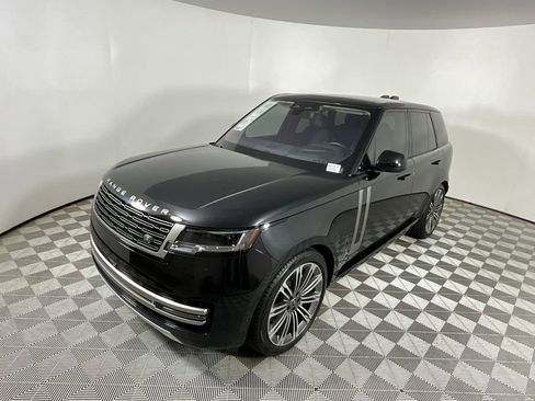 Certified 2023 Land Rover Range Rover SE AWD/4WD image 9