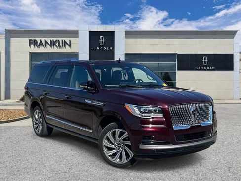Used 2024 Lincoln Navigator L Reserve AWD/4WD image 1
