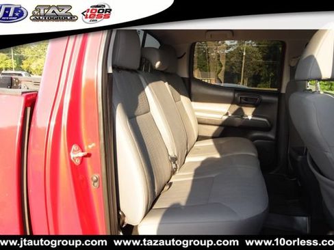 Used 2019 Toyota Tacoma SR5 AWD/4WD image 11