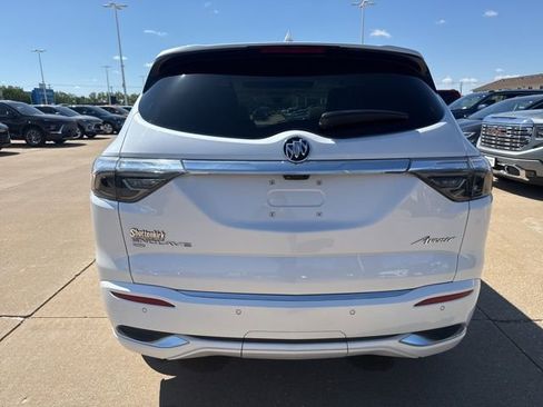 Used 2024 Buick Enclave Avenir w/ Avenir Technology Package AWD/4WD image 4