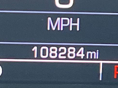 Used 2018 Chevrolet Tahoe LT w/ Luxury Package image 10