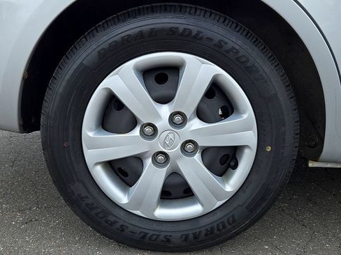 Used 2009 Hyundai Accent GLS w/ Popular Equipment Pkg 5 FWD image 11