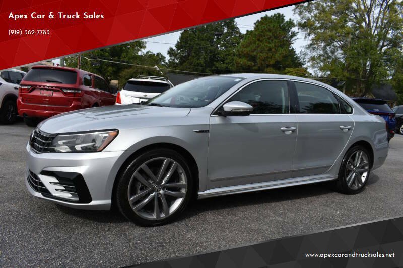 Used 2017 Volkswagen Passat 1.8T R-Line FWD image 1