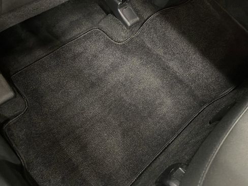 Used 2024 Kia Sportage LX image 9