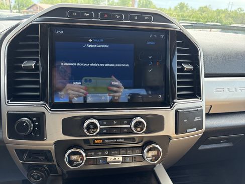 Used 2022 Ford F350 Lariat w/ Lariat Ultimate Package AWD/4WD image 15