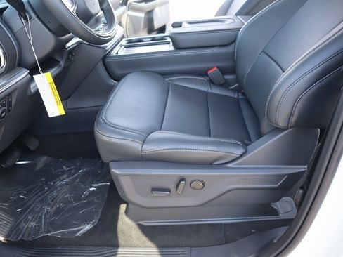 New 2025 Ford Expedition Platinum w/ Driver's Package image 10