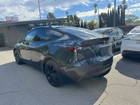 Used 2023 Tesla Model Y Long Range AWD/4WD image 5