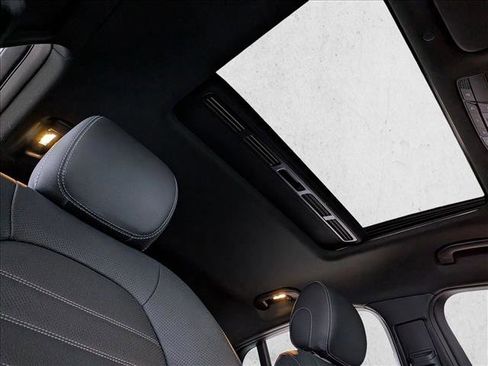 Used 2023 Mercedes-Benz GLC 300 4MATIC Coupe image 19