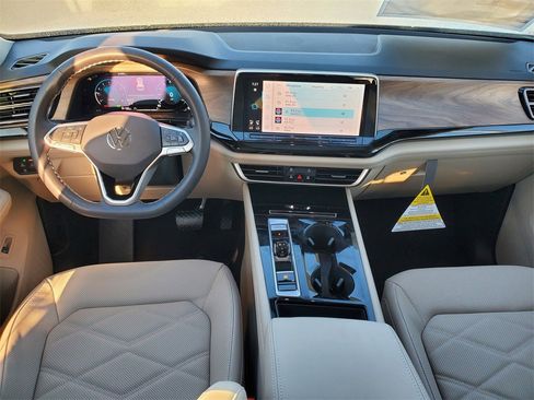 New 2026 Volkswagen Atlas SE image 6