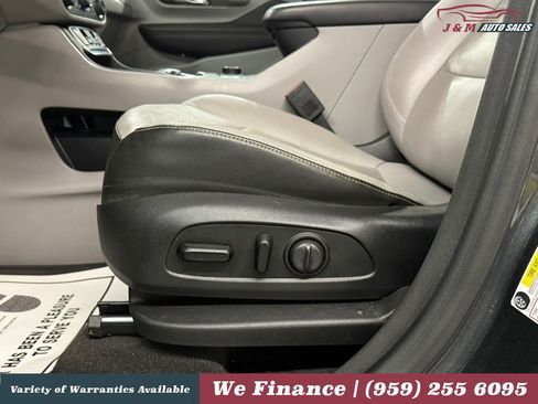 Used 2020 GMC Terrain SLT w/ Preferred Package AWD/4WD image 30