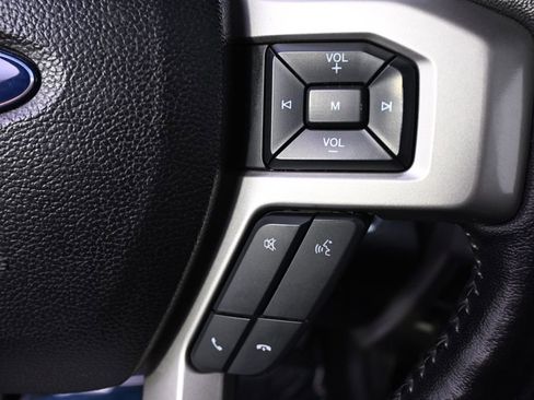 Used 2017 Ford F150 Lariat image 39