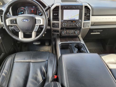 Used 2020 Ford F250 Lariat w/ Chrome Package image 23