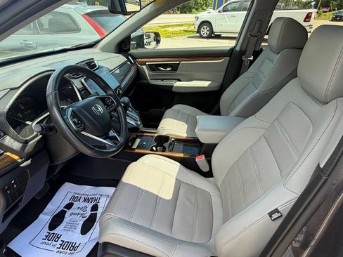 Used 2022 Honda CR-V Touring image 12