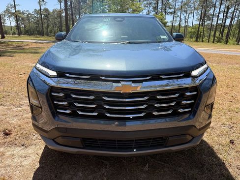 Used 2025 Chevrolet Equinox LT FWD image 8