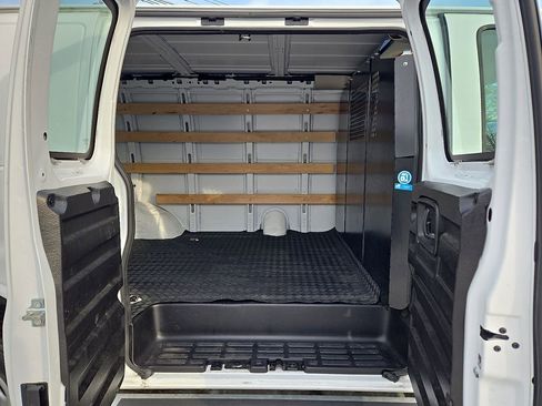 Used 2024 GMC Savana 2500 w/ Driver Convenience Package image 16