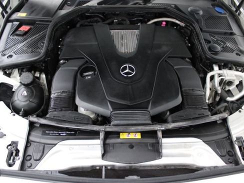 Used 2015 Mercedes-Benz C 400 4MATIC image 34