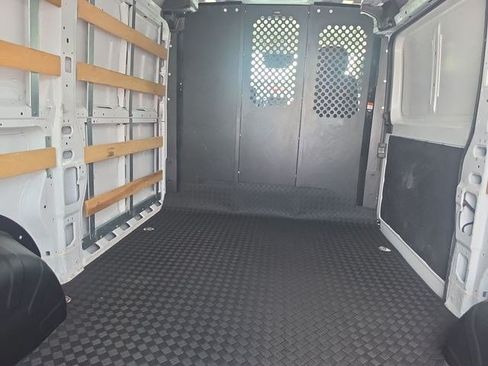Used 2025 RAM ProMaster 2500 w/ U-Haul Equipment Group FWD image 11