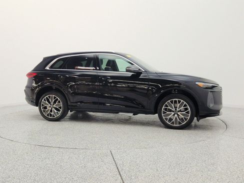 Used 2025 Audi Q5 Premium Plus w/ Premium Plus AWD/4WD image 4
