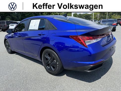 Used 2023 Hyundai Elantra Blue FWD image 3