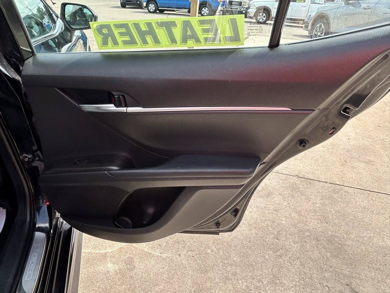 Used 2022 Toyota Camry SE FWD image 17