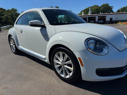 Used 2017 Volkswagen Beetle 1.8T SE FWD image 12