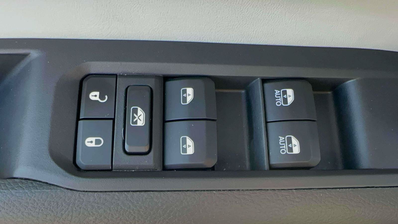 Used 2024 Jeep Compass Limited w/ Sun and Sound Group AWD/4WD image 14