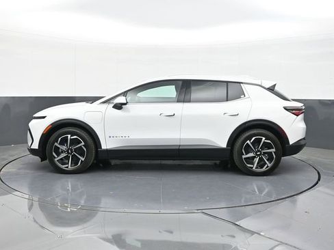 New 2026 Chevrolet Equinox EV LT image 9