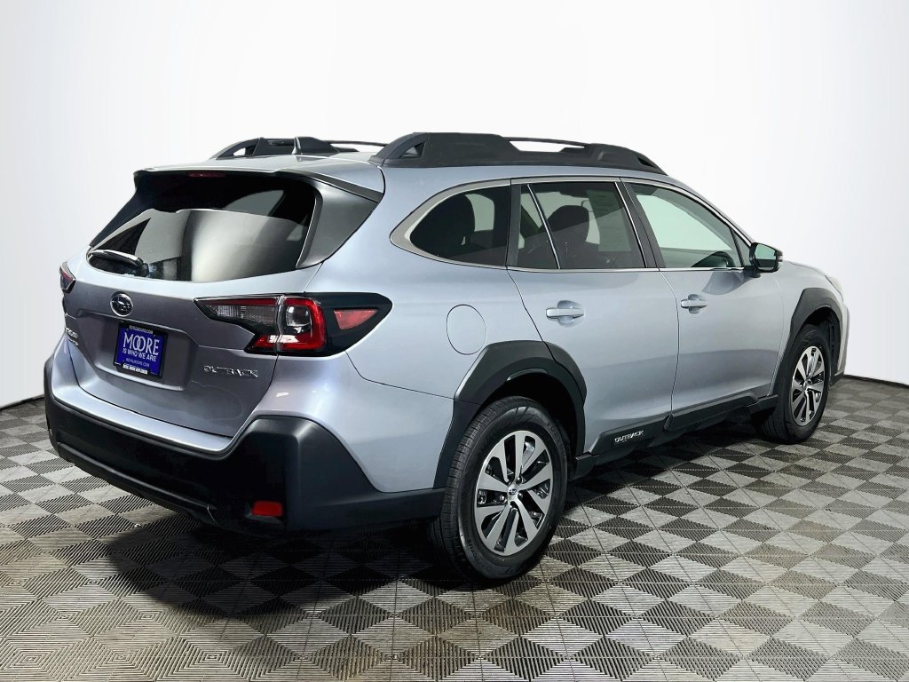 Used 2024 Subaru Outback Premium AWD/4WD image 7