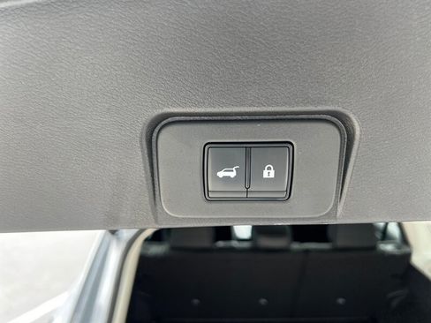 Used 2026 Nissan Rogue SV AWD/4WD image 25