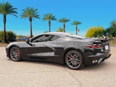 Used 2023 Chevrolet Corvette Stingray Premium Cpe w/ Z51 Performance Package RWD image 3