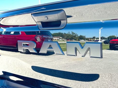 Used 2025 RAM 1500 Warlock AWD/4WD image 31