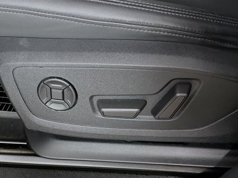 Used 2023 Audi Q3 2.0T Premium Plus w/ Premium Plus Package image 16