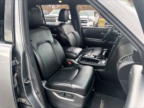 Used 2022 Nissan Armada SL w/ Midnight Edition Package image 11