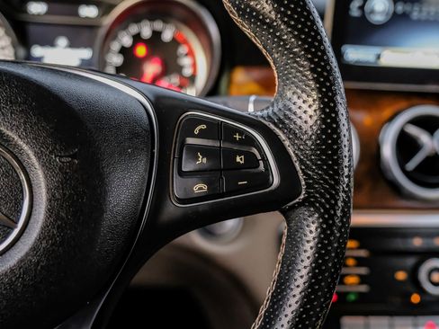 Used 2019 Mercedes-Benz GLA 250 w/ Convenience Package image 19