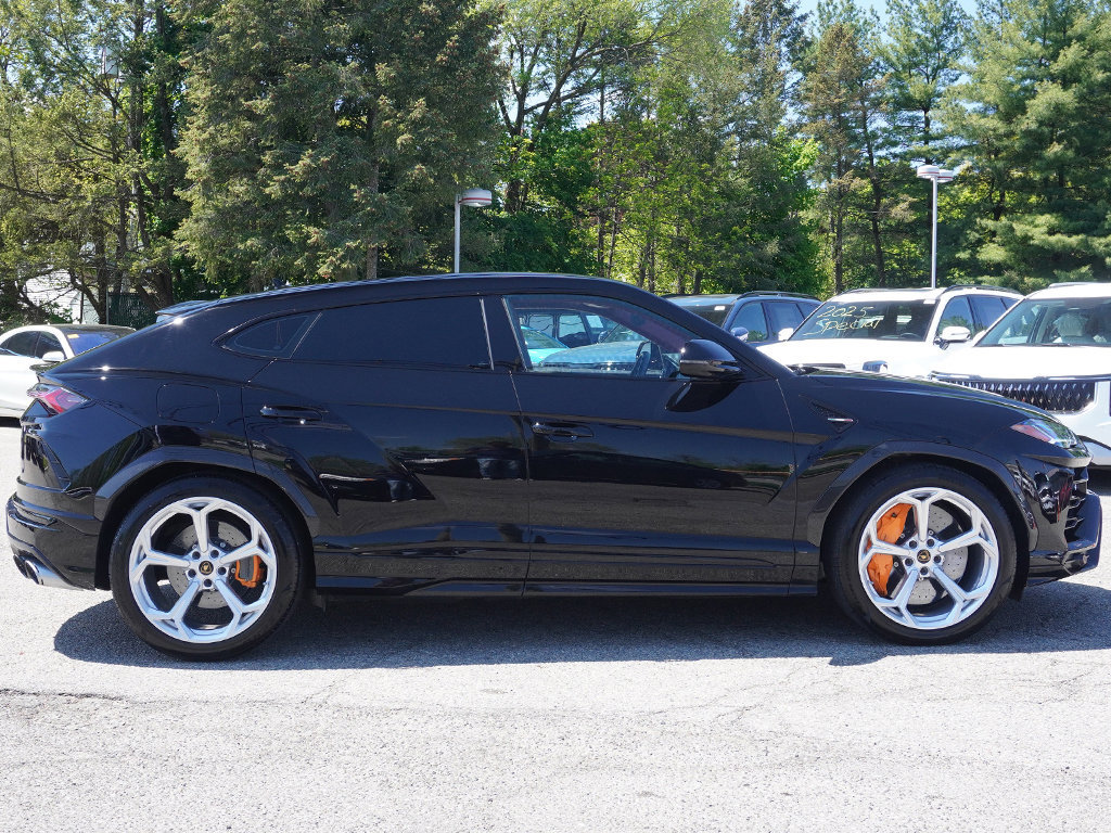 Used 2022 Lamborghini Urus AWD/4WD image 22