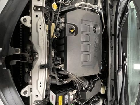 Used 2015 Toyota Corolla L image 28