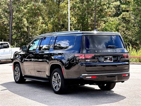 Used 2024 Jeep Wagoneer L Series II w/ Flexible Seating Group image 6