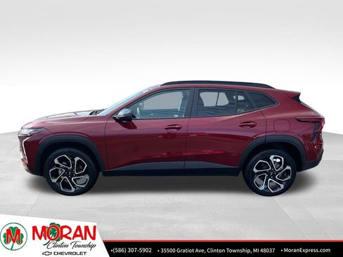 Used 2024 Chevrolet Trax RS w/ Driver Confidence Package image 3