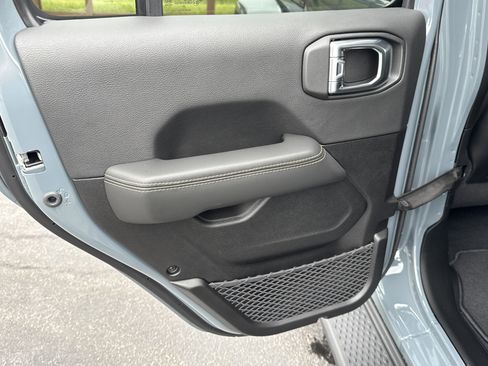 New 2025 Jeep Gladiator High Tide image 22