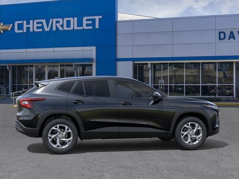 New 2026 Chevrolet Trax LS w/ LS Convenience Package image 5