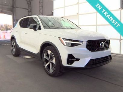 Used 2026 Volvo XC40 B5 Plus