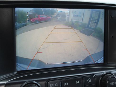 Used 2018 Chevrolet Silverado 1500 LT w/ Trailering Package image 18