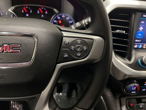 Certified 2023 GMC Acadia SLE w/ Driver Convenience Package image 18