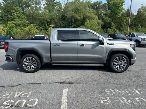 Used 2025 GMC Sierra 1500 Denali w/ Denali Reserve Package AWD/4WD image 4