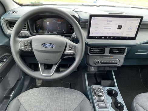 New 2025 Ford Maverick XL image 5