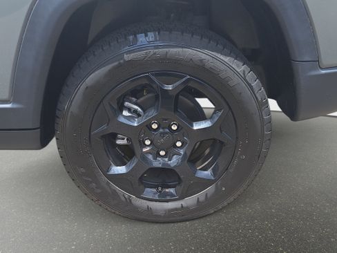 Used 2023 Jeep Compass Trailhawk AWD/4WD image 30