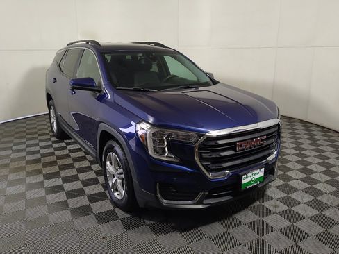 Used 2022 GMC Terrain SLE w/ Driver Convenience Package AWD/4WD image 13