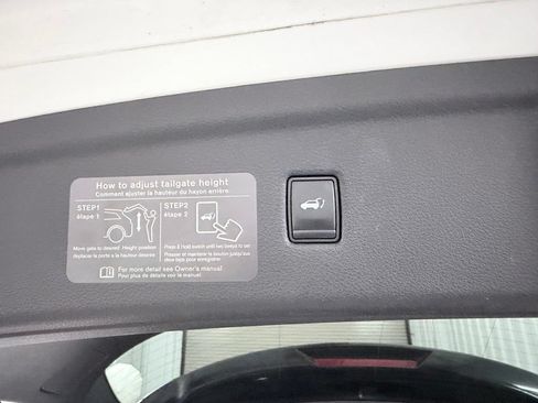 Certified 2020 INFINITI QX50 Luxe w/ Navigation Package FWD image 32